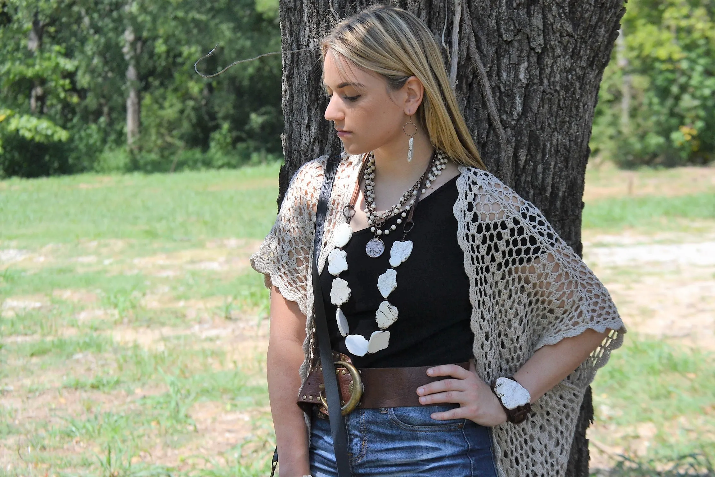 White Turquoise Slab Necklace with Leather Closure 228O